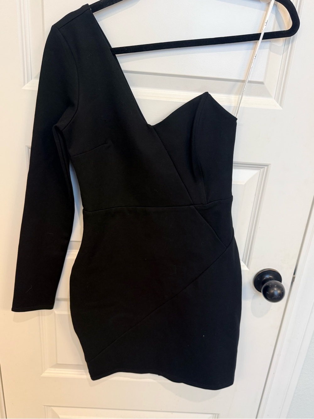 Black One-Shoulder Long-Sleeve Bodycon Dress